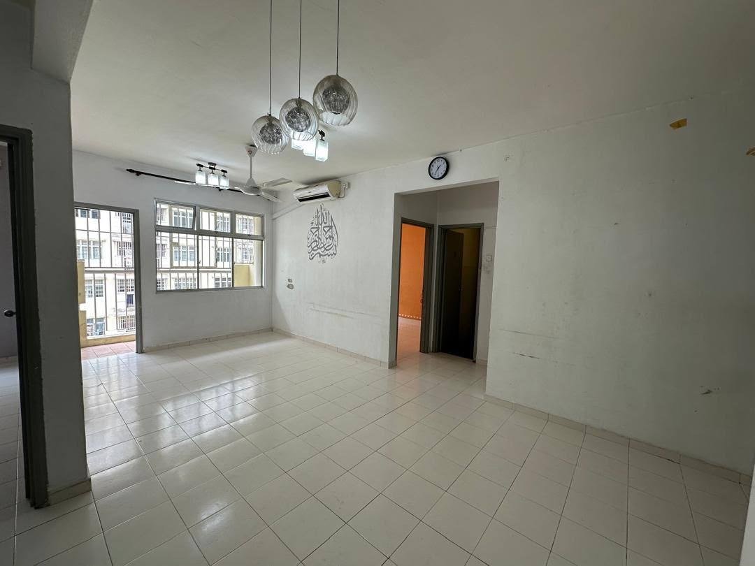 Villa Krystal Apartment Selesa Jaya