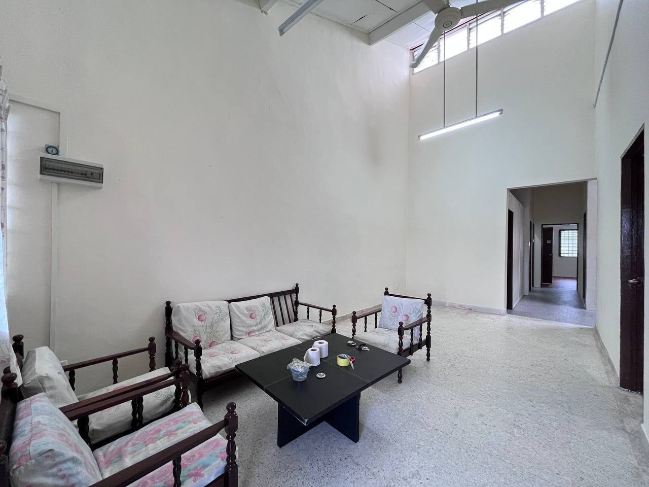 1.5 storey @ Taman Pelangi