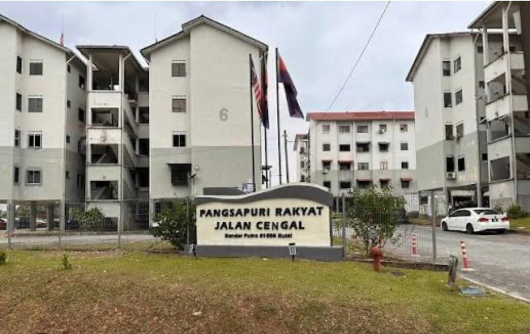 KULAI TAMAN PUTRI JALAN CENGAL FLAT