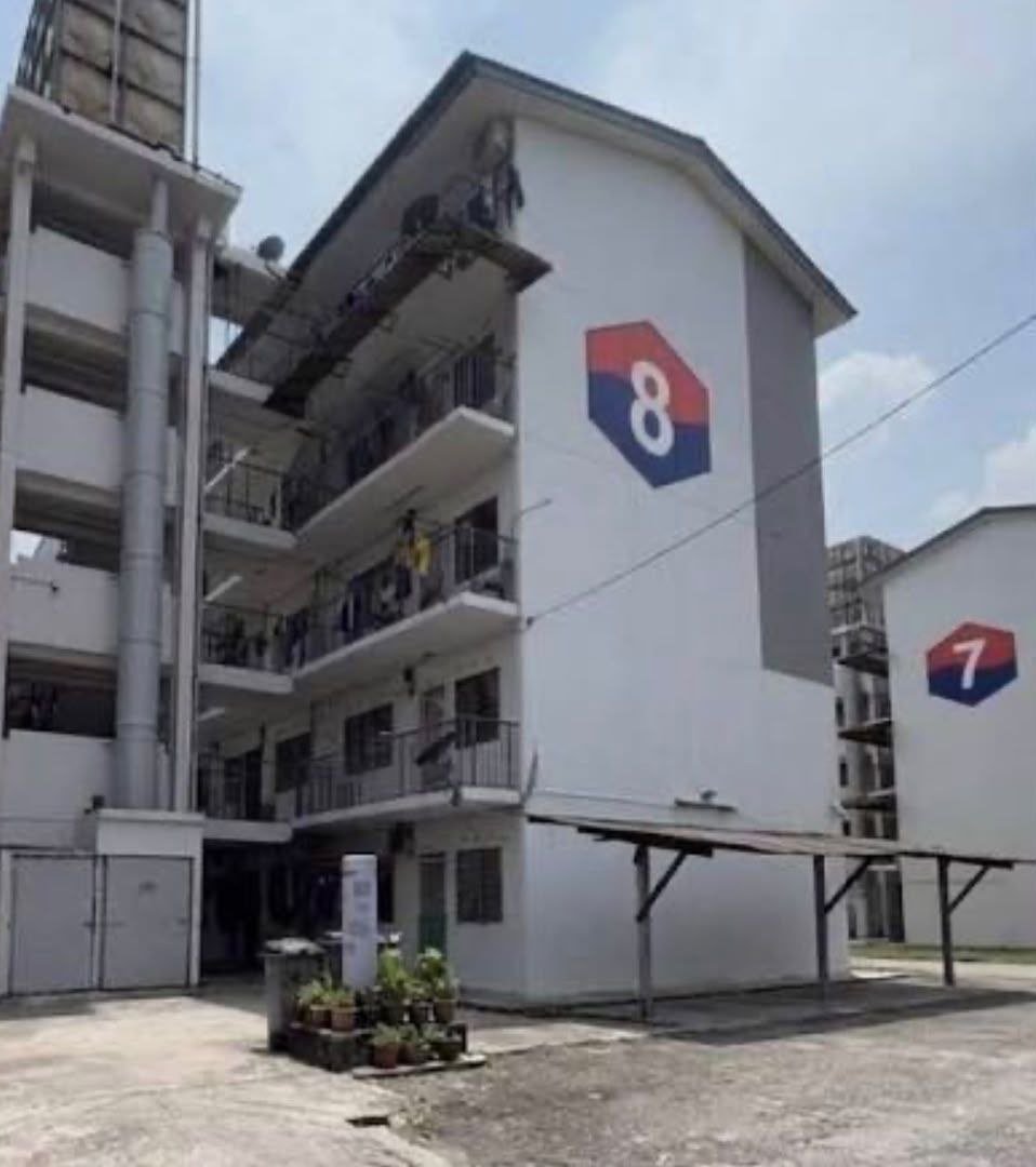 TAMPOI TAMAN CEMPAKA FLAT CEMPAKA