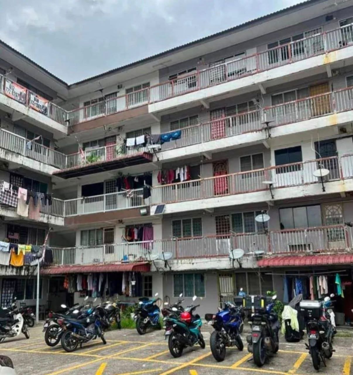 PASIR GUDANG TAMAN CENDANA FLAT GROUND FLOOR