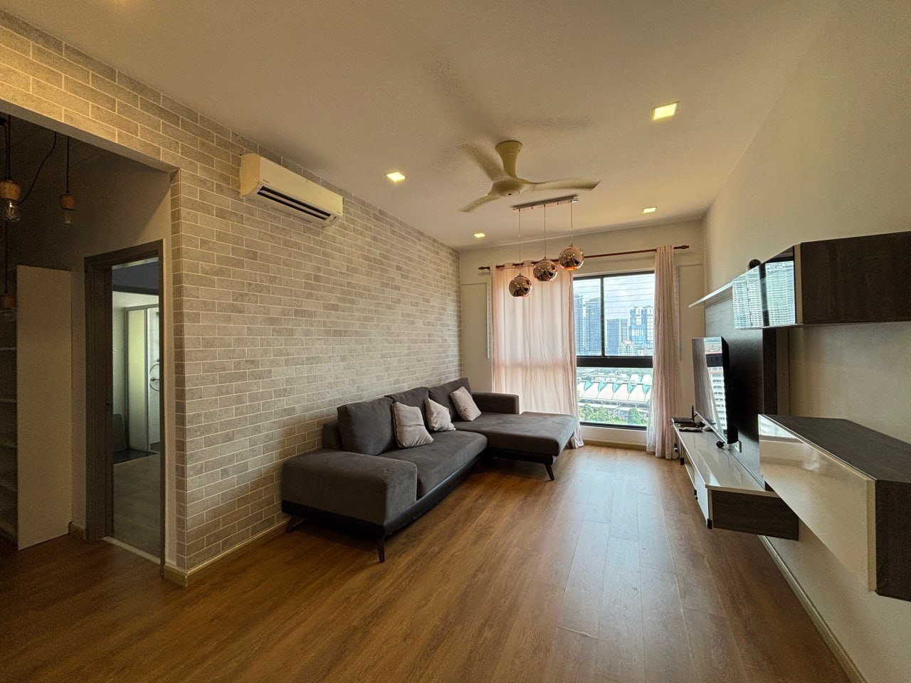 V @ SummerPlace · 1+1-bedroom residence